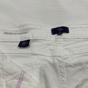 NYDJ Sylvia Relaxed Boyfriend Jeans in White